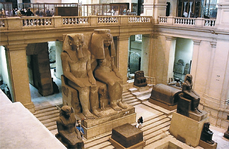 Day tour Giza Pyramids and Egyptian Museum