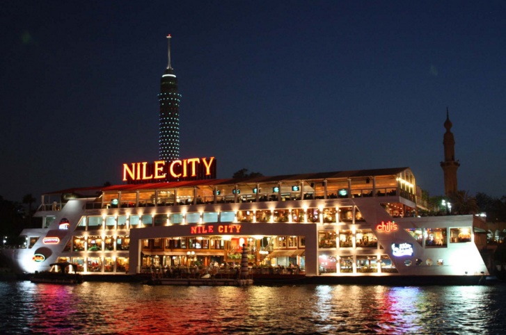Dinner at Nile cruise with belly dance